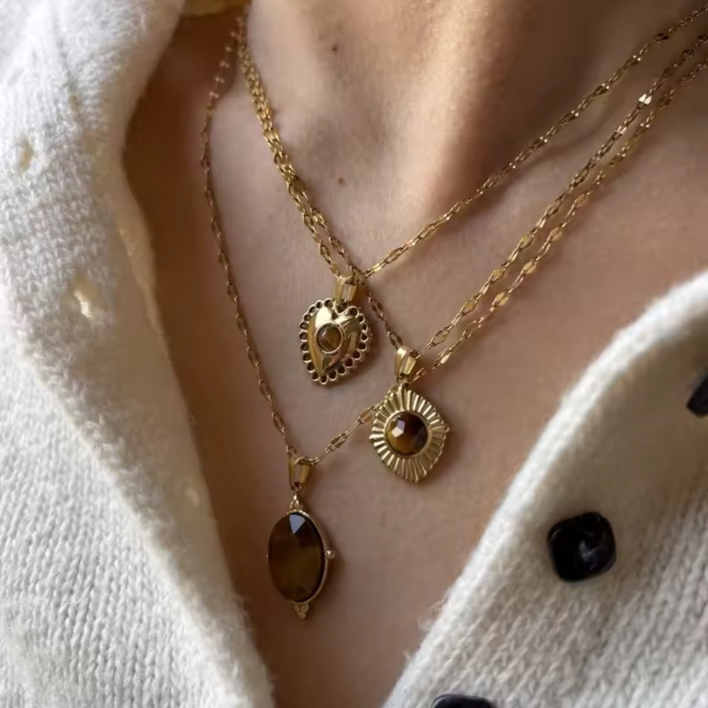 Gold Large Tiger Eye Pendant Vintage Style Necklace Brand New - Picture 3 of 3